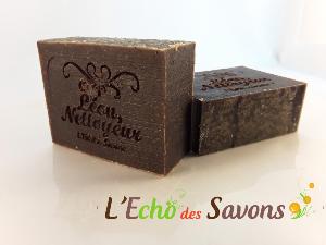 Savon Léon, Nettoyeur